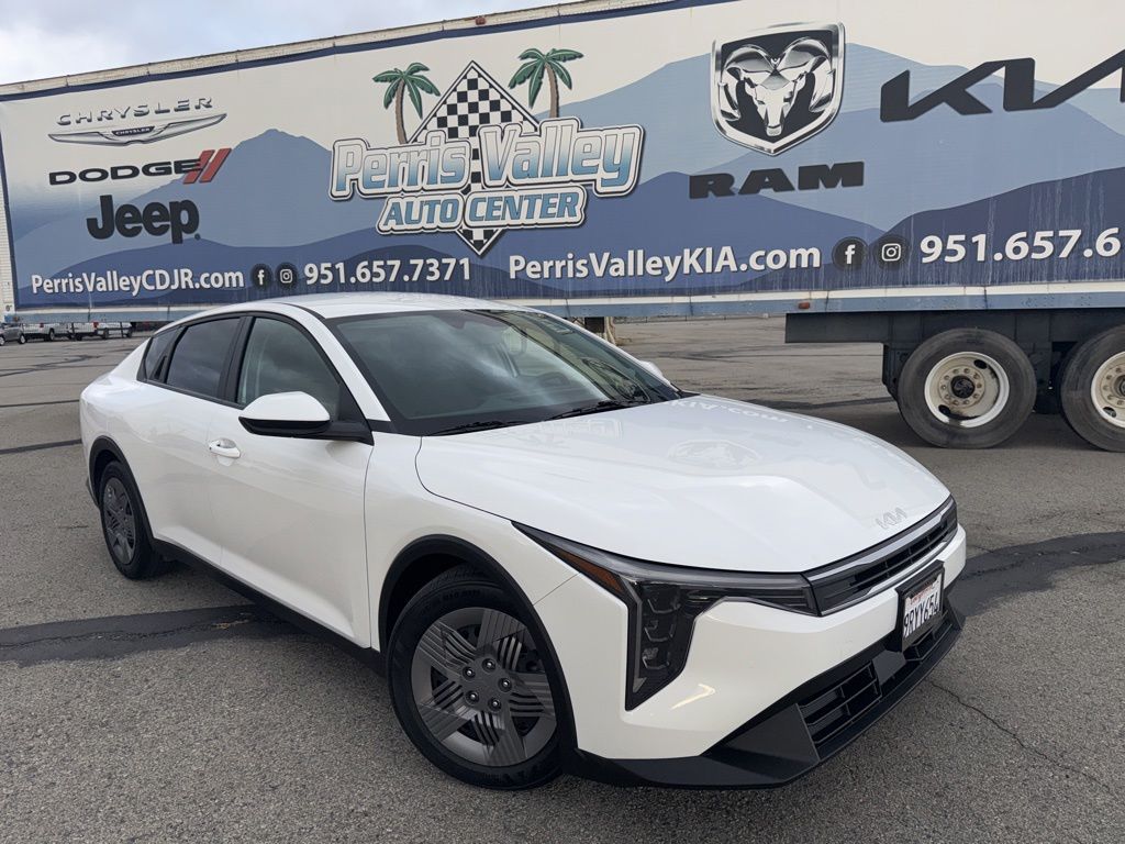 2025 Kia K4 LX