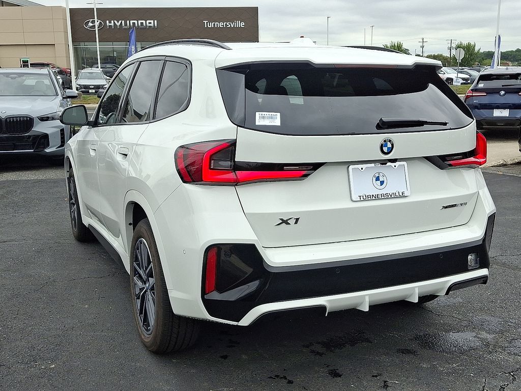 Thumbnail: 2026 BMW X1 - 3