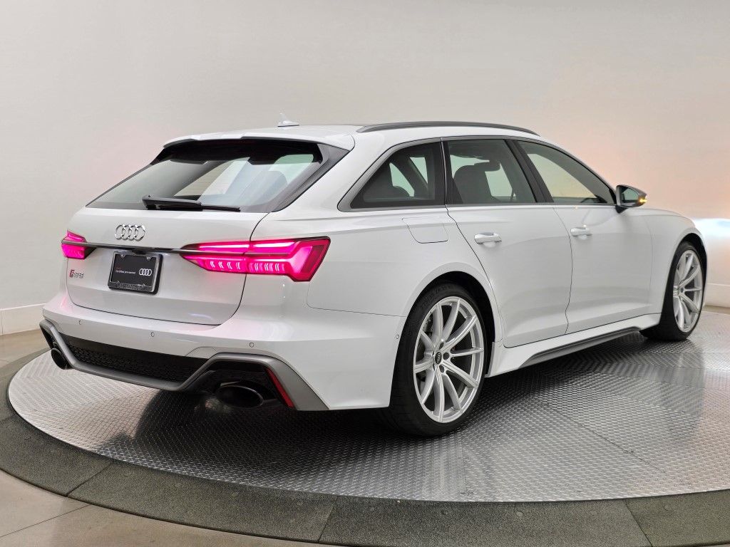Thumbnail: 2024 Audi RS 6 - 15