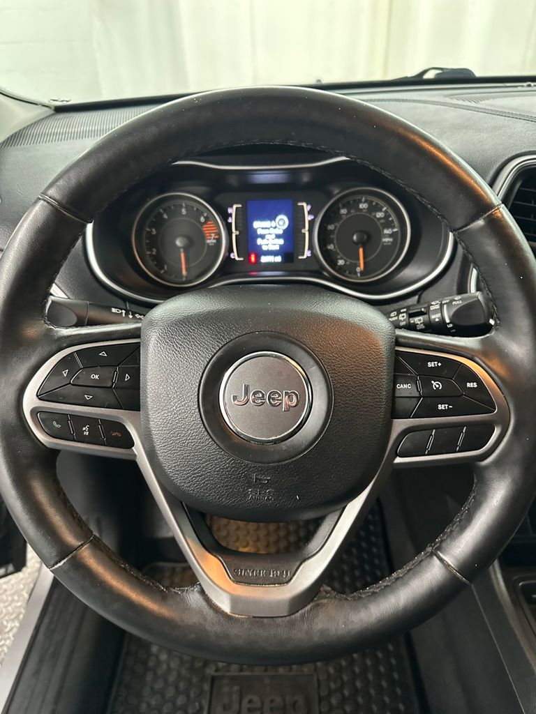 used 2019 Jeep Cherokee car, priced at $15,985