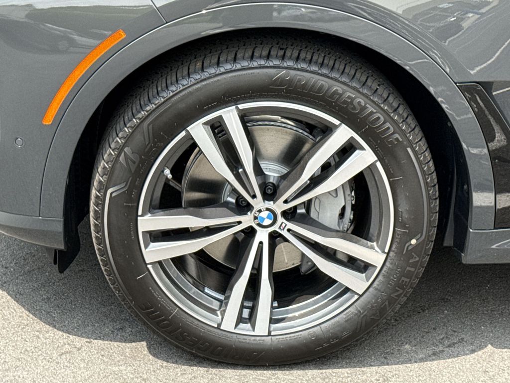 Thumbnail: 2027 BMW X7 - 10