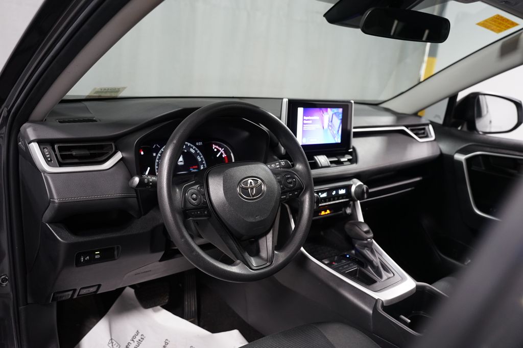 Thumbnail: 2024 Toyota RAV4 - 11