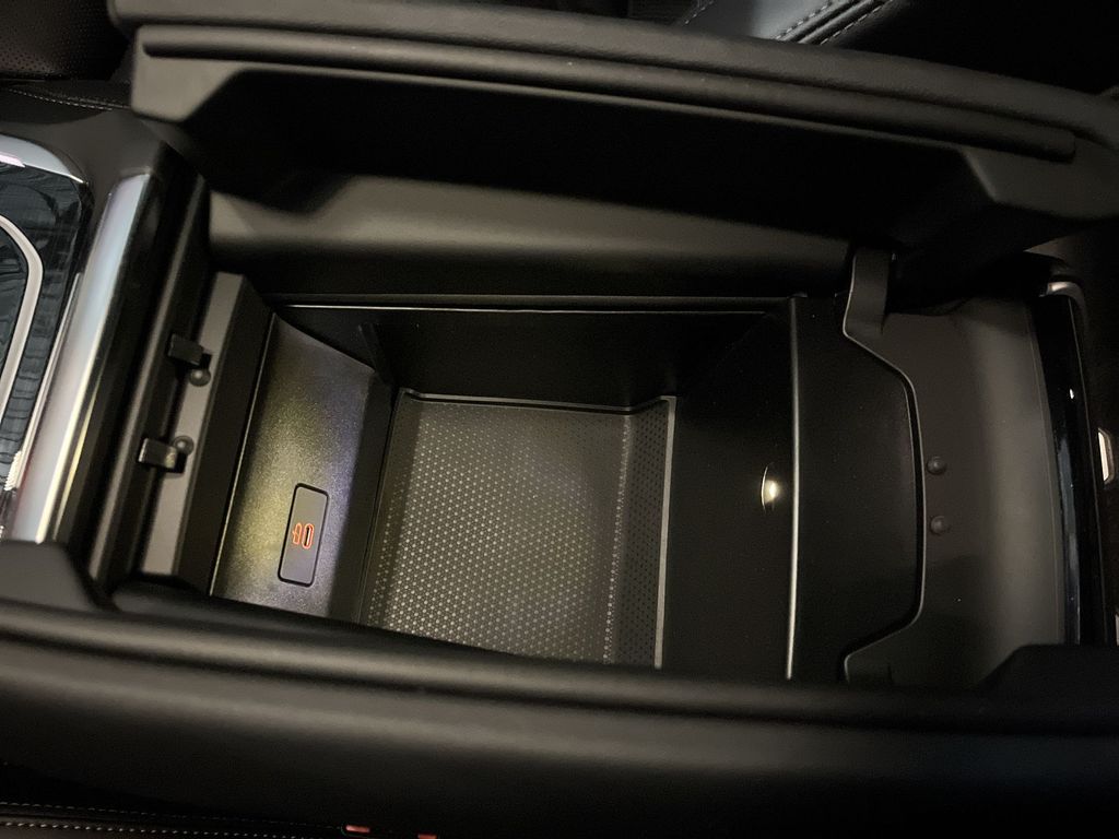 Thumbnail: 2026 BMW X5 - 21