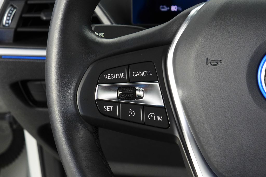 Thumbnail: 2023 BMW i4 - 30