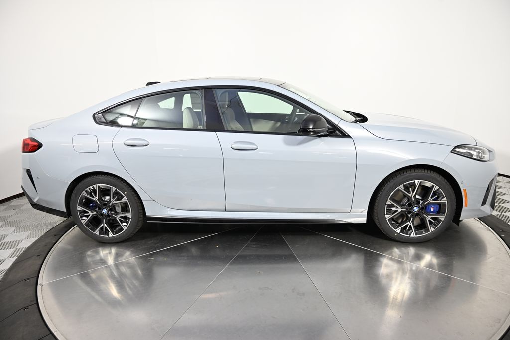 Thumbnail: 2026 BMW 2 Series - 6