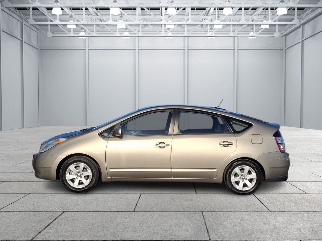 2004 Toyota Prius  7