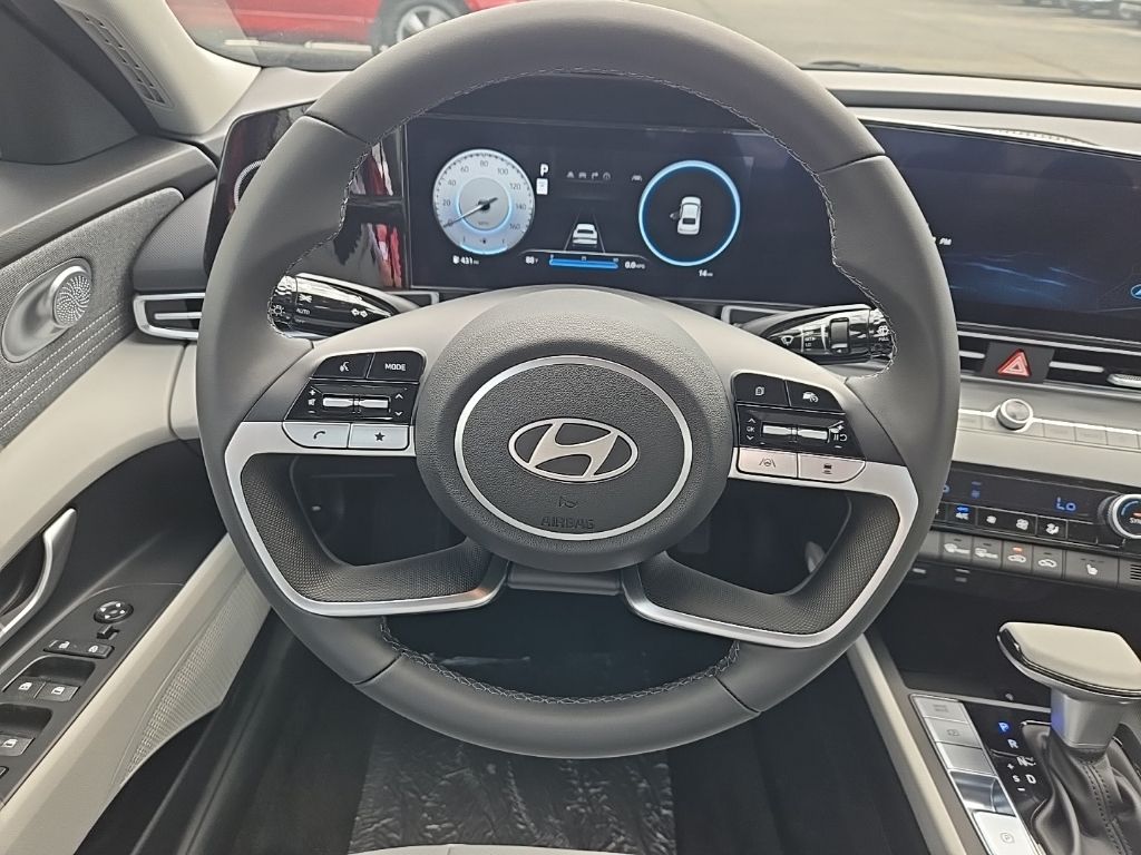 Thumbnail: 2025 Hyundai Elantra - 30