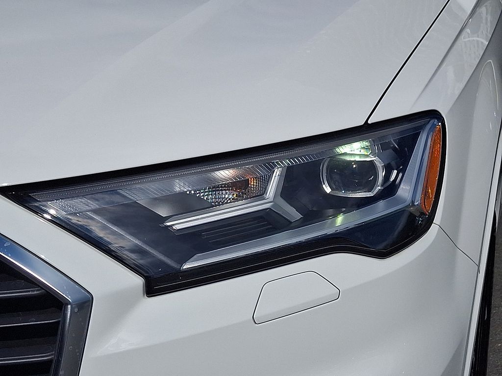 Thumbnail: 2023 Audi Q7 - 9