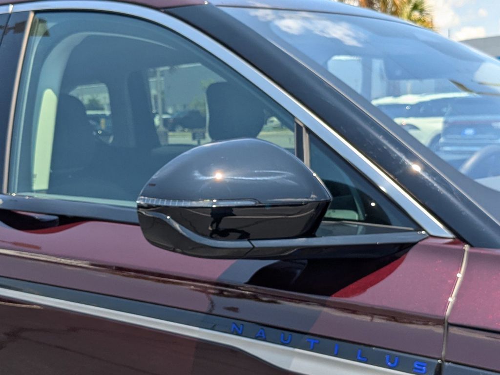 2025 Lincoln Nautilus Hybrid Premiere