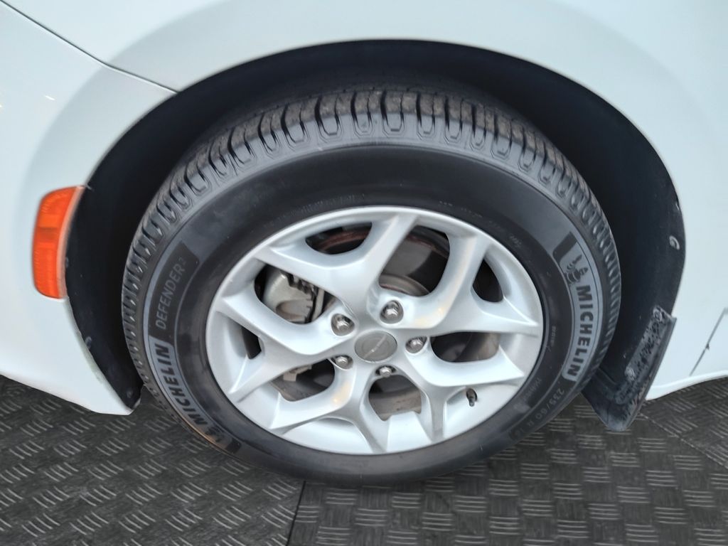 Used Car 2017 Chrysler Pacifica  Touring L Plus For Sale Under $12,000 In Austin, Texas