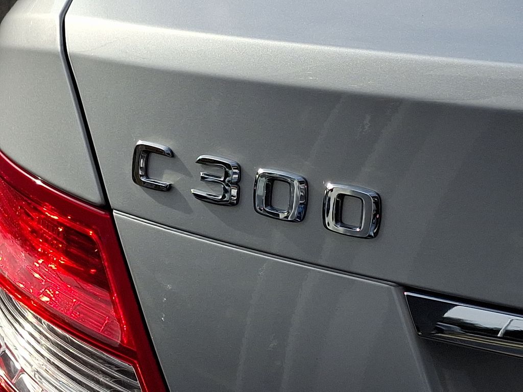 2011 Mercedes-Benz C-Class C 300 25