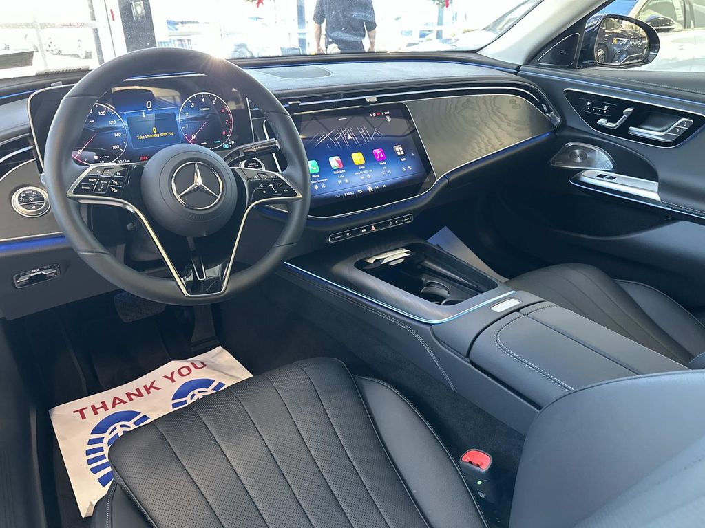 Thumbnail: 2025 Mercedes-Benz E-Class - 8