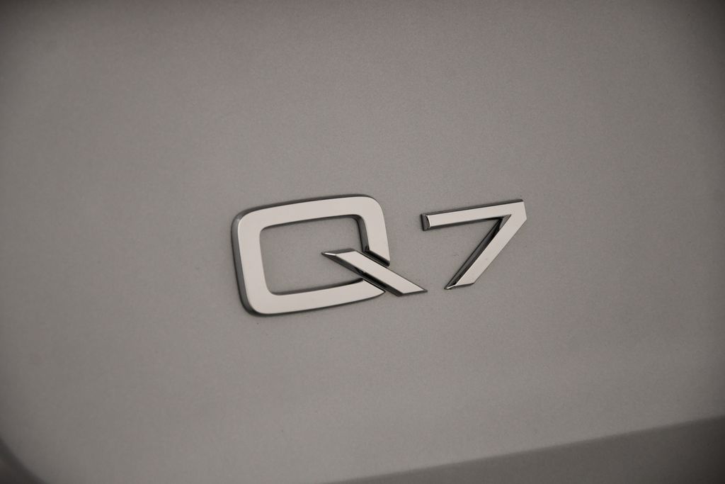 2024 Audi Q7 Premium 9