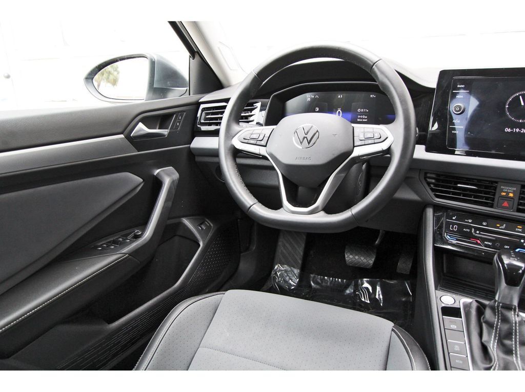 2025 Volkswagen Jetta 1.5T SE Gray at Victoria Chrysler Dodge Jeep Ram