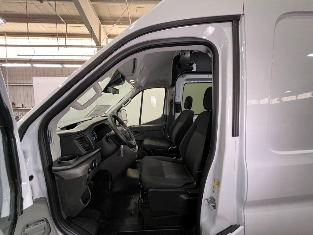 2025 Ford Transit Van Base - Photo 17