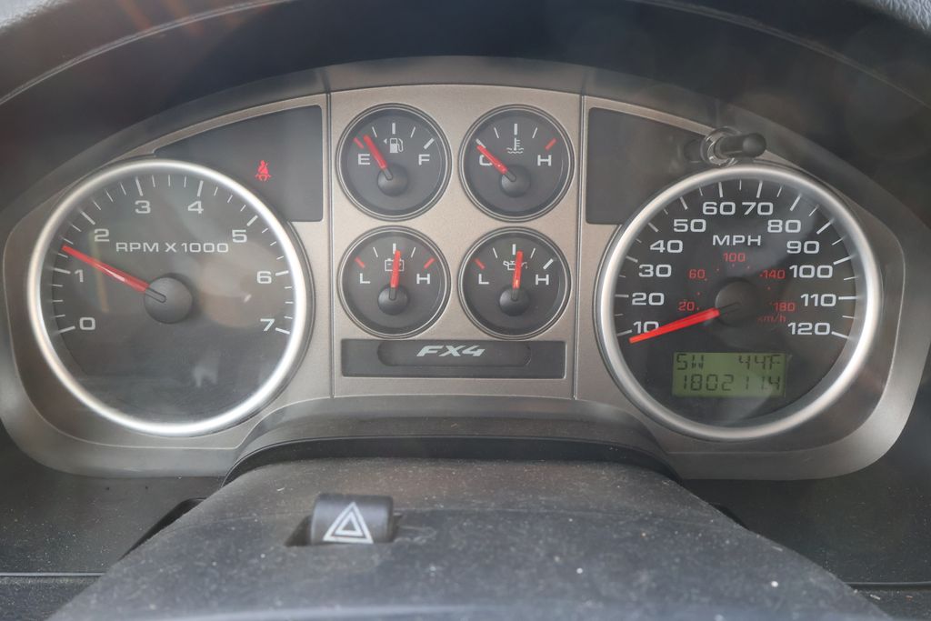 Thumbnail: 2005 Ford F-150 - 21