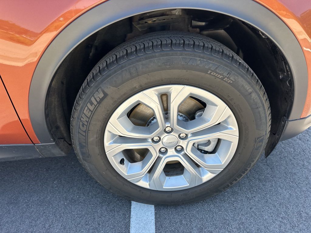 2022 Namib Orange Premium Metallic Land Rover Discovery Sport S 4X4 SUV