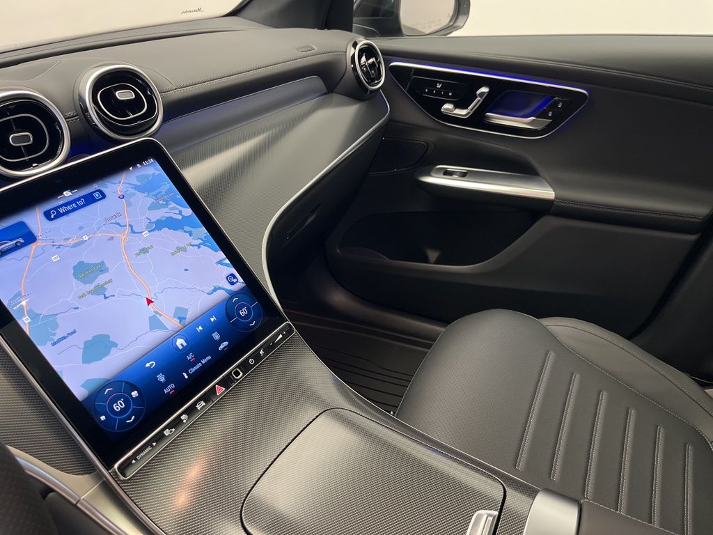 Thumbnail: 2025 Mercedes-Benz GLC - 20