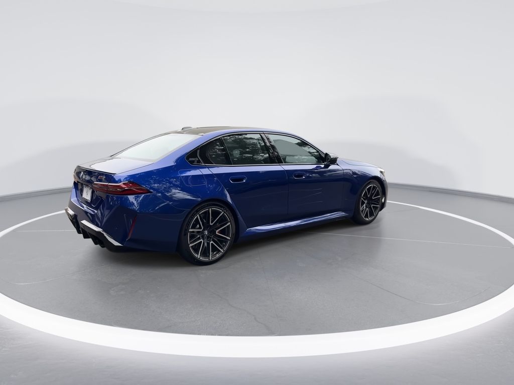 Thumbnail: 2026 BMW M5 - 8