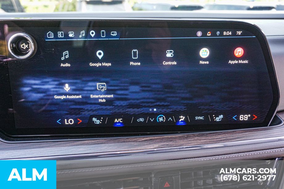 Used 2025 Black Chevrolet Z71 image 37
