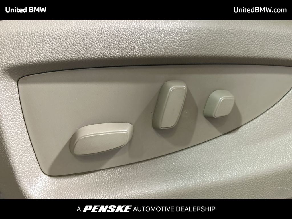 Thumbnail: 2019 GMC Yukon XL - 12