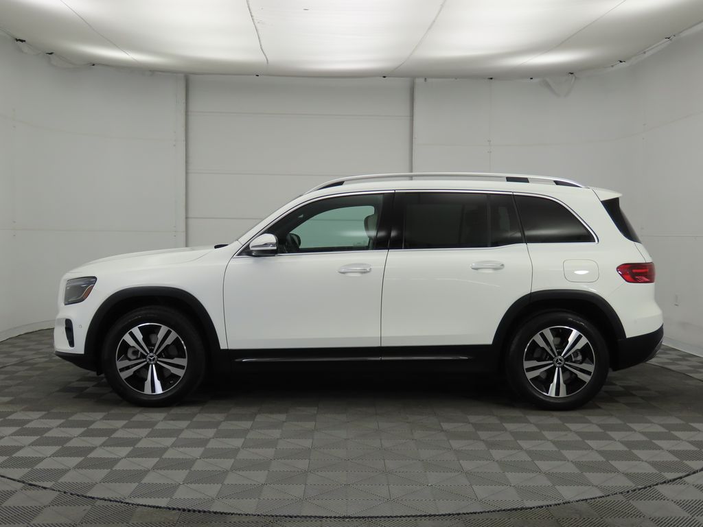 2025 Mercedes-Benz GLB 250 8