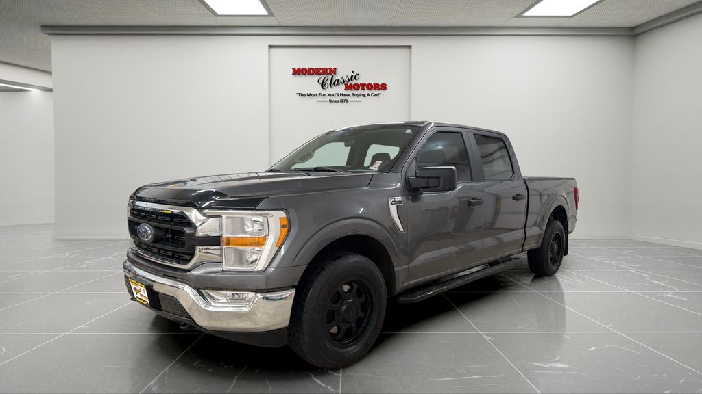 Gray 2022 Ford F-150 XLT SuperCrew 4WD Pickup Truck Four-Wheel Drive Automatic