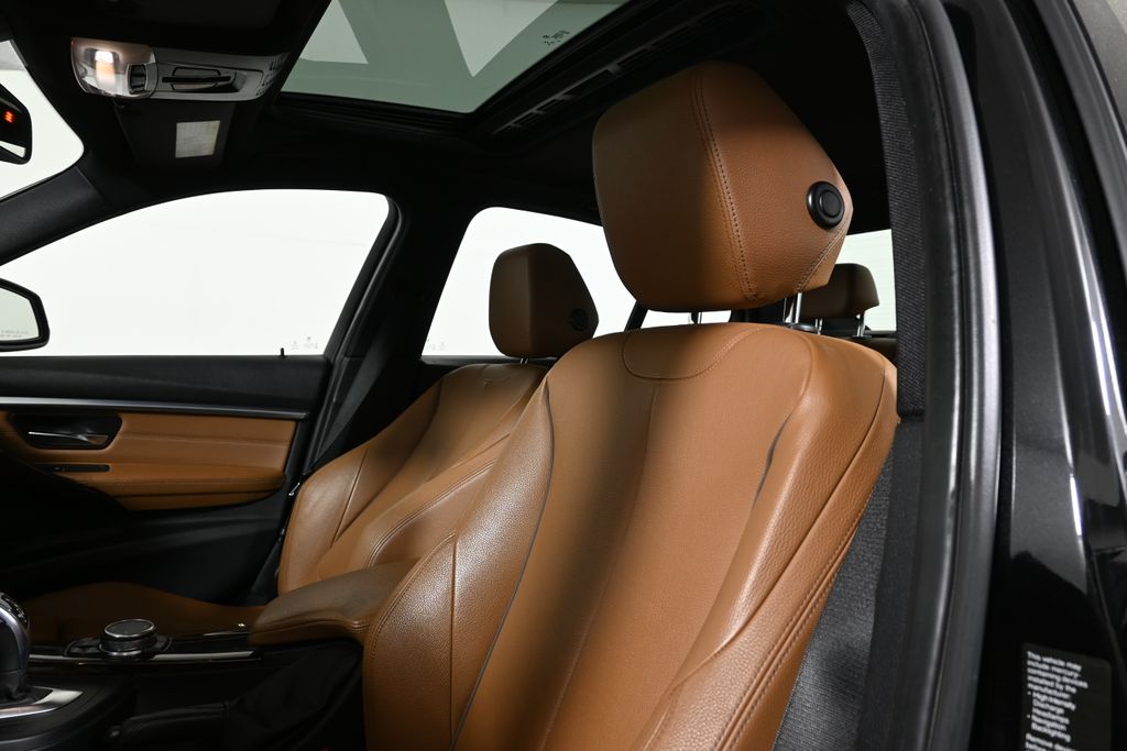 Thumbnail: 2016 BMW 3 Series - 5