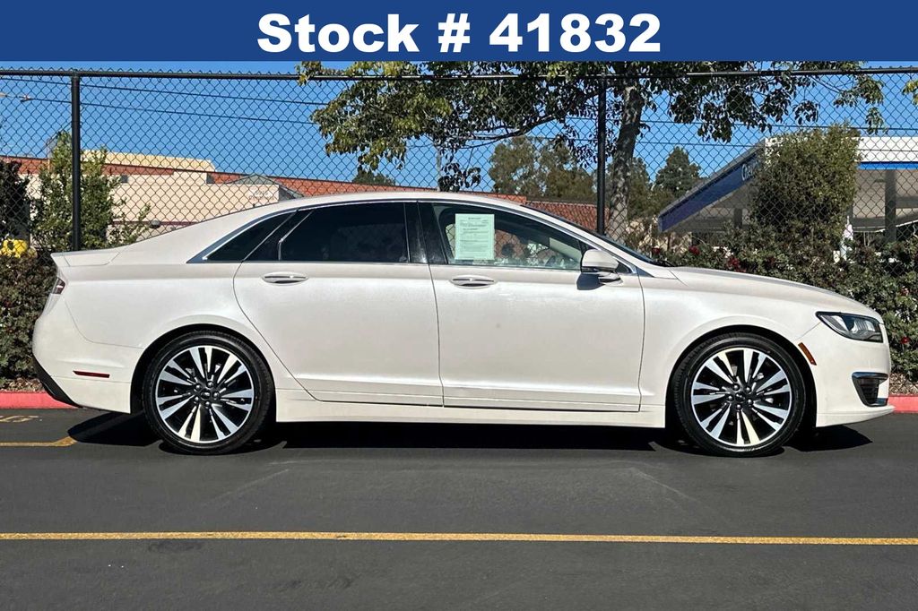 2018 Lincoln MKZ Reserve 3