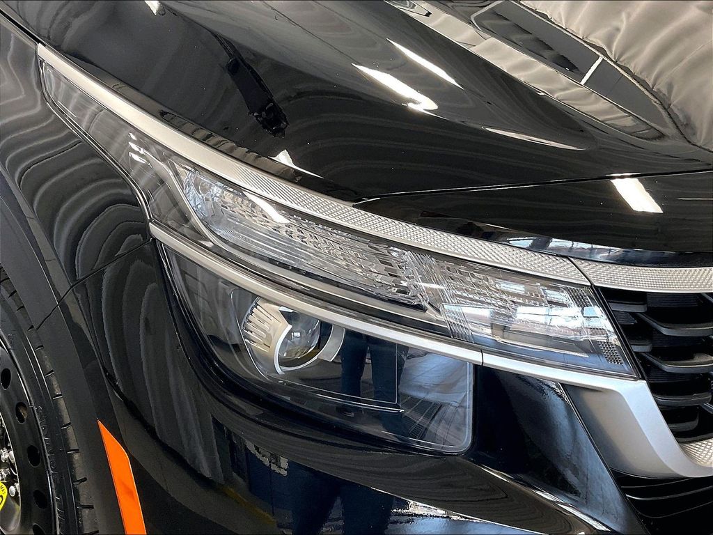 2023 Kia Seltos — photo 31