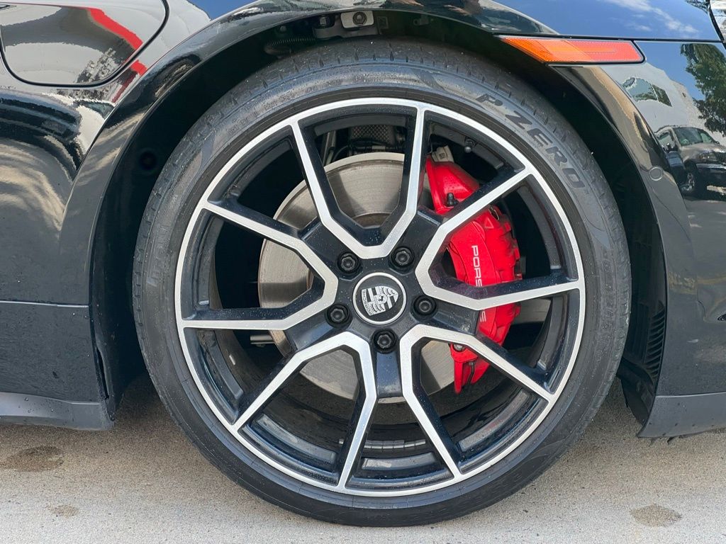 2022 Porsche Taycan 4S photo