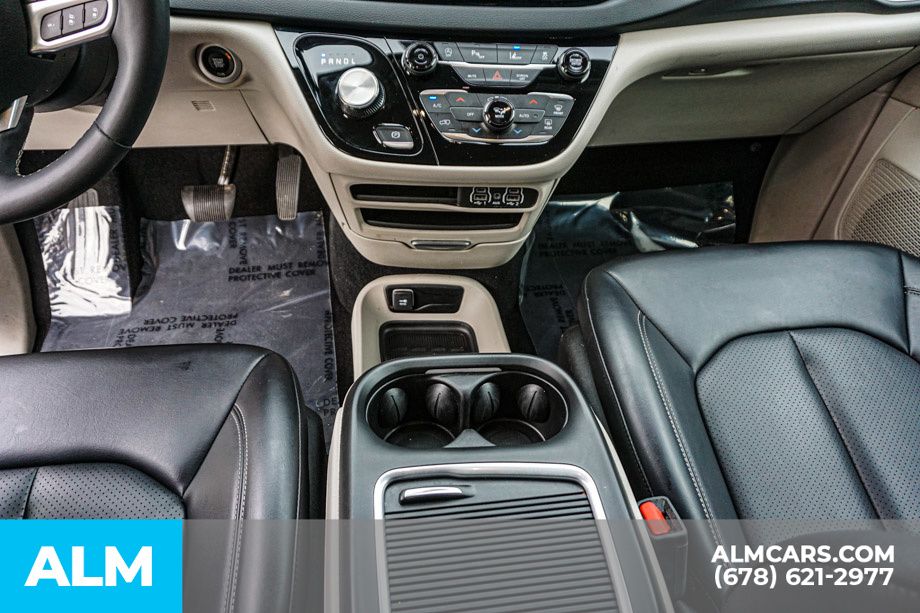 2024 Chrysler Pacifica Touring L photo 42