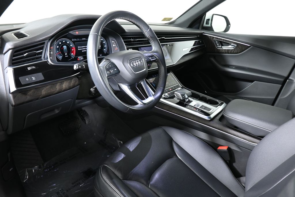 Thumbnail: 2021 Audi Q8 - 13