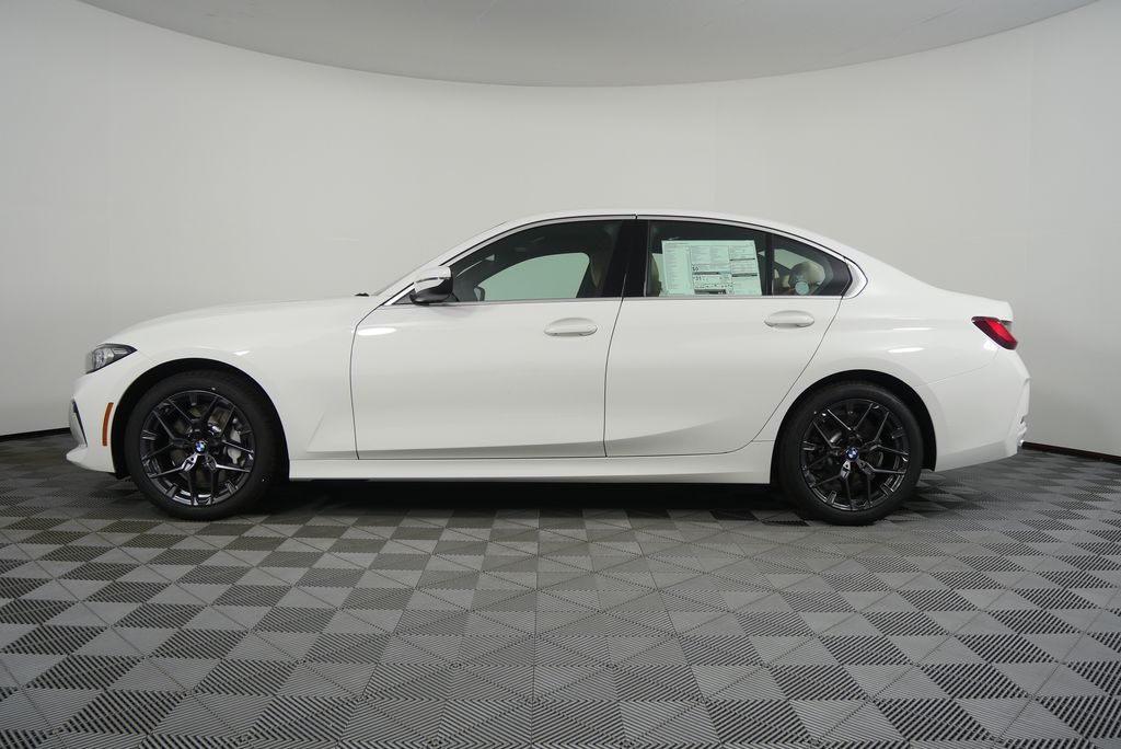 Thumbnail: 2026 BMW 3 Series - 6