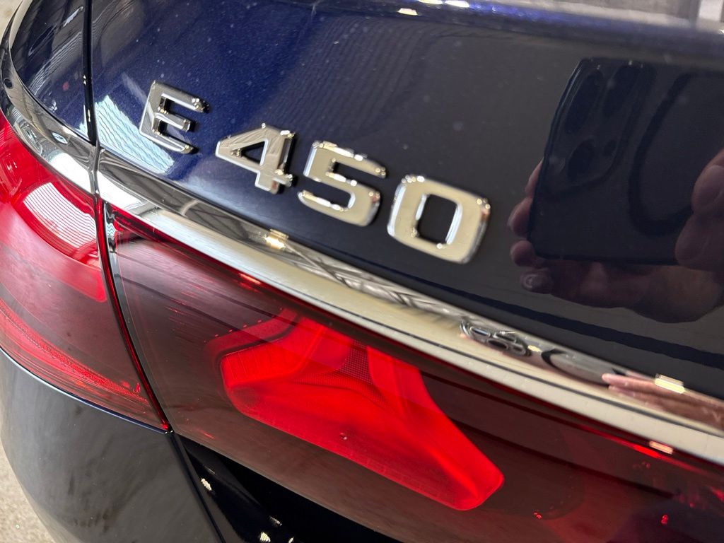 Thumbnail: 2027 Mercedes-Benz E-Class - 9
