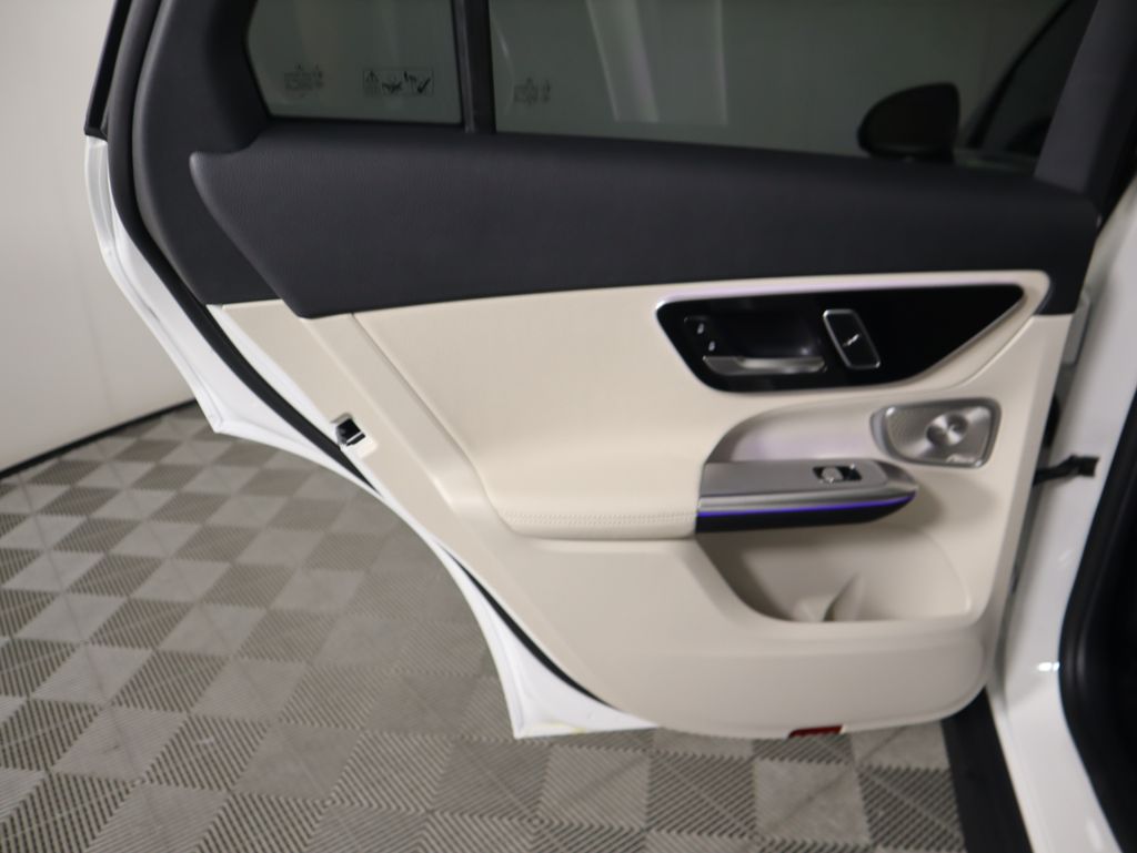 Thumbnail: 2026 Mercedes-Benz GLC - 28