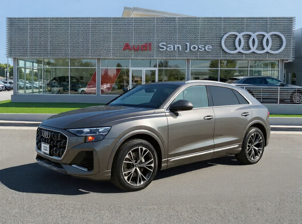 Thumbnail: 2026 Audi Q8 - 1