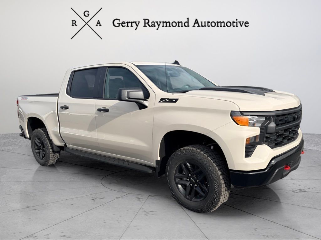 White Sands 2026 Chevrolet Silverado 1500 Custom Trail Boss Crew Cab 4WD Pickup Truck Four-Wheel Drive Automatic