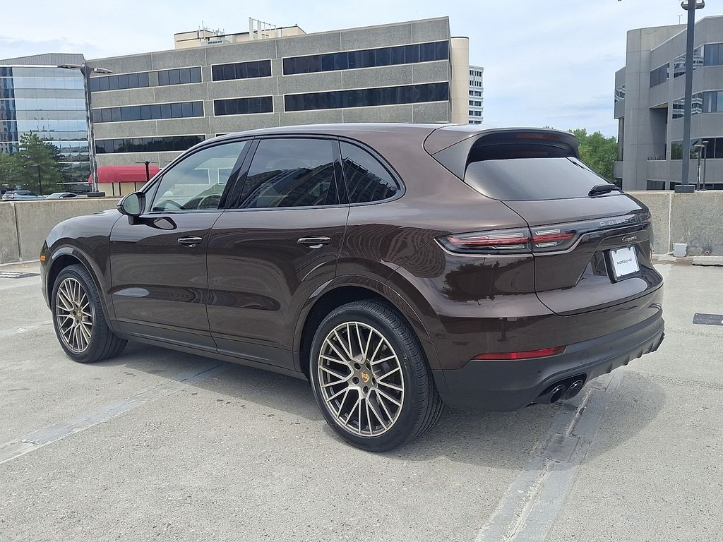 Thumbnail: 2023 Porsche Cayenne - 3