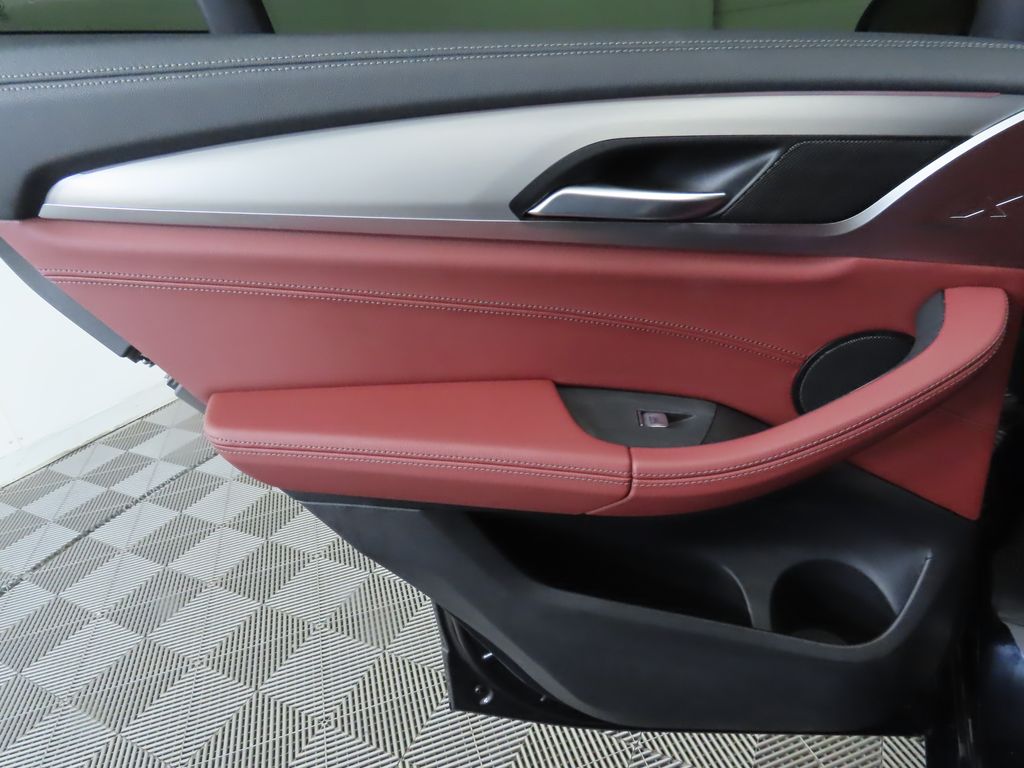 Thumbnail: 2021 BMW X4 - 27