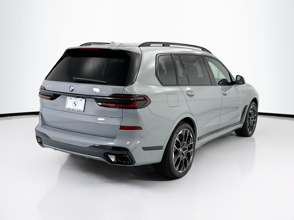 Thumbnail: 2027 BMW X7 - 5