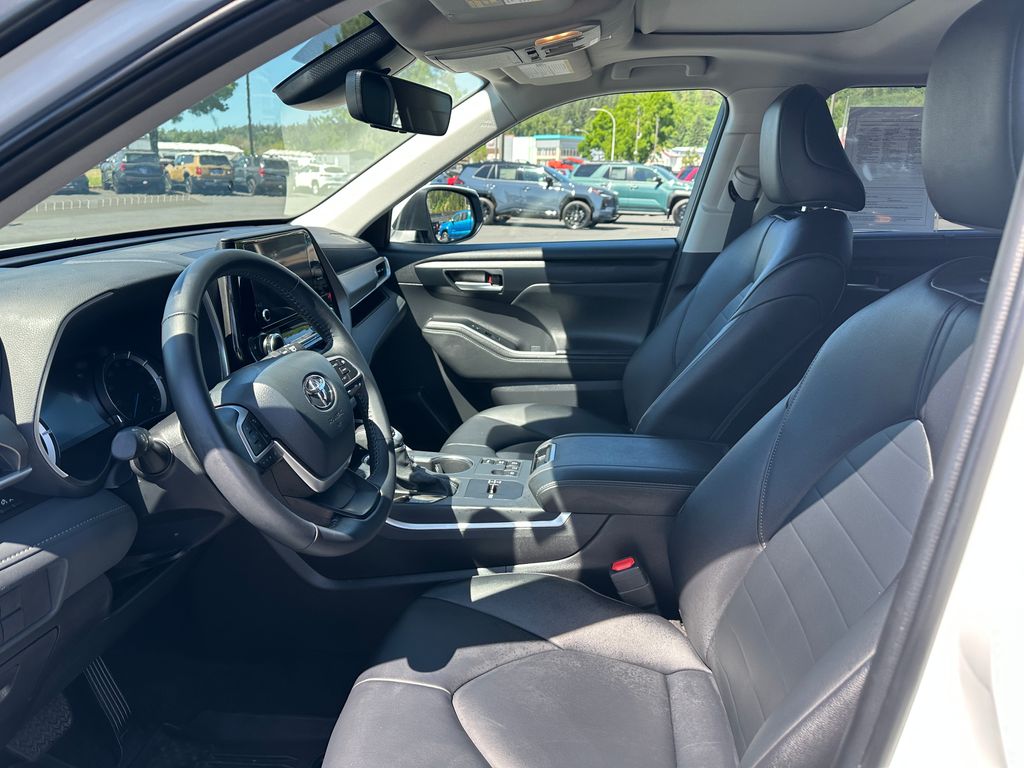 2026 Toyota Highlander Hybrid XLE