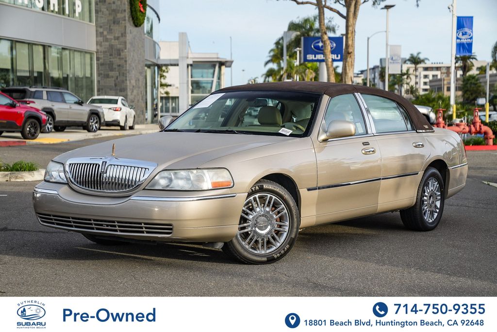 2008 Lincoln Town Car Signature Limited