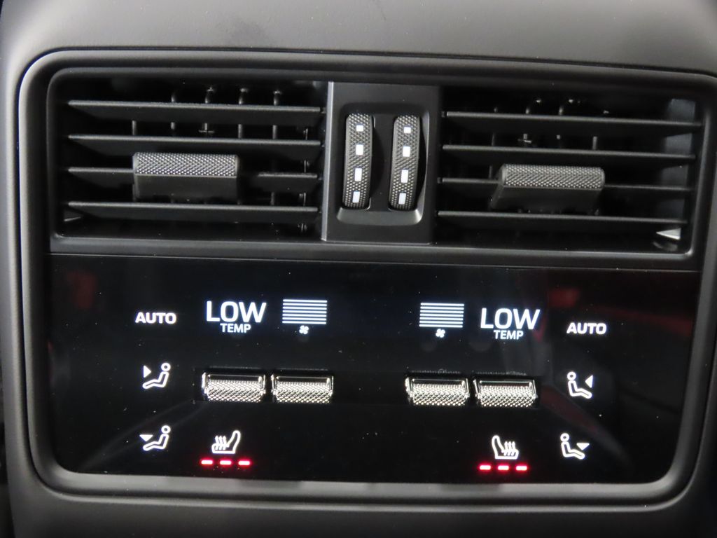 Thumbnail: 2026 Porsche Cayenne - 32