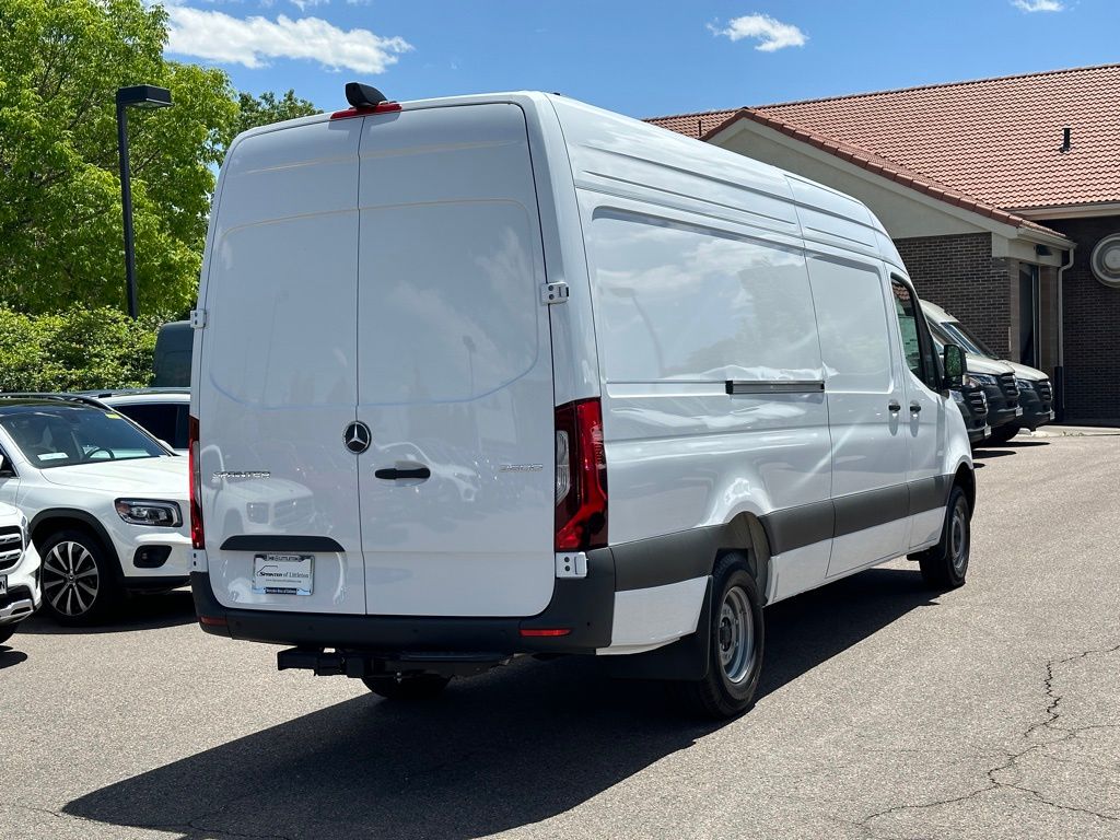 2024 Mercedes-Benz Sprinter 3500 Cargo 170 WB 5