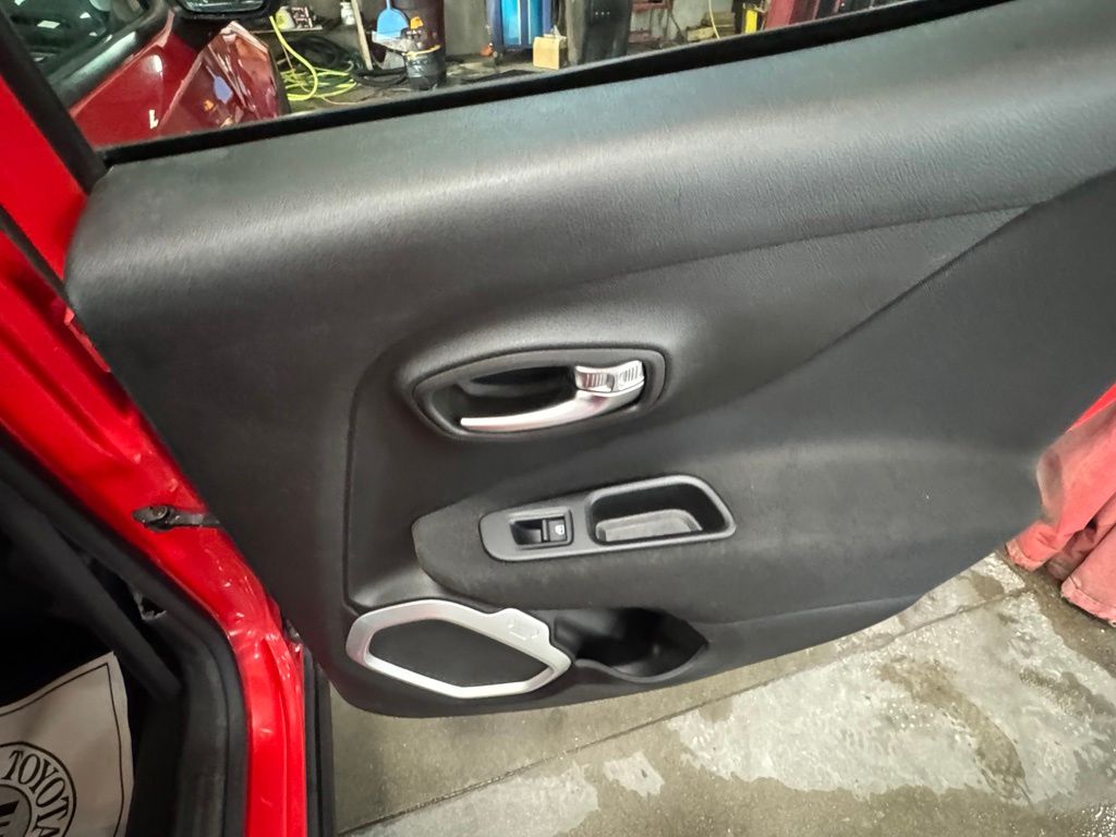 Used 2018 Jeep Renegade SUV