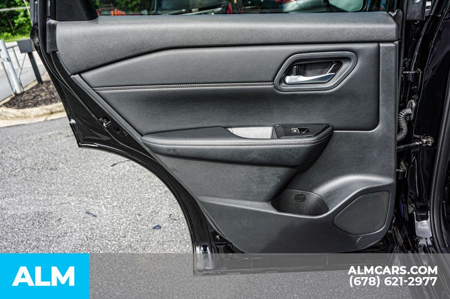 Used 2026 Black Nissan SL image 50