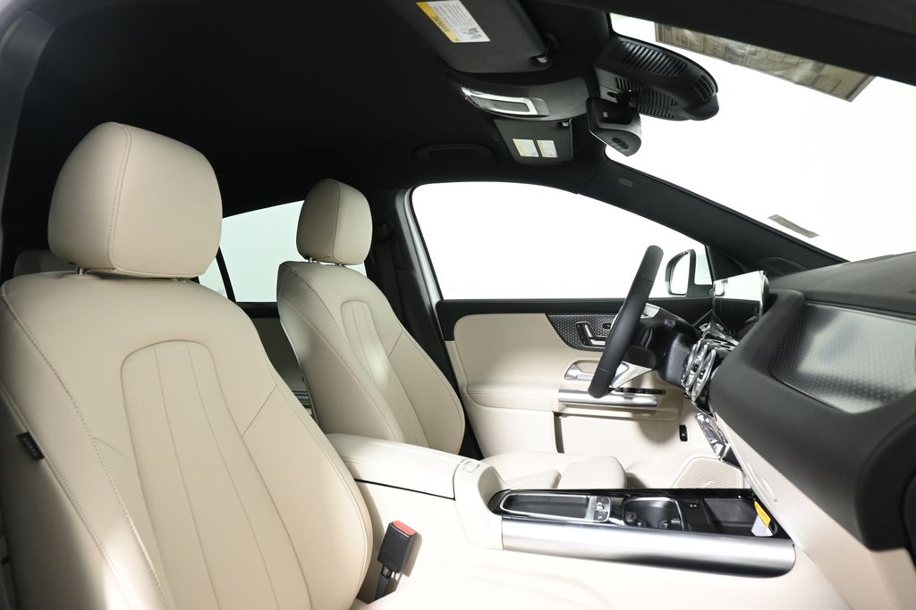 2025 Mercedes-Benz GLA 250 4MATIC 21