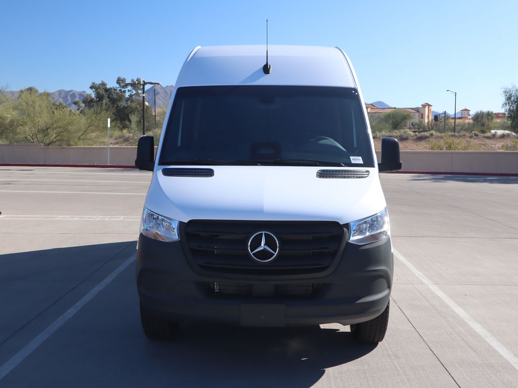 Thumbnail: 2025 Mercedes-Benz Sprinter - 2