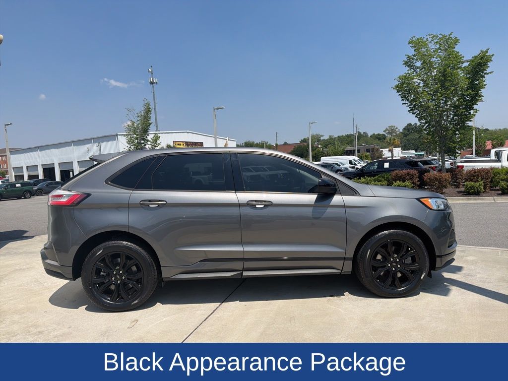 2023 Ford Edge SE